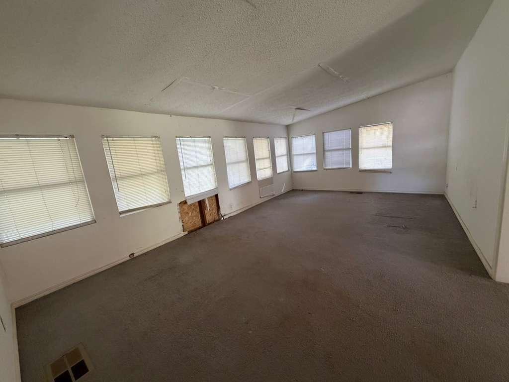 325 County Road 1768 Property Photo 10