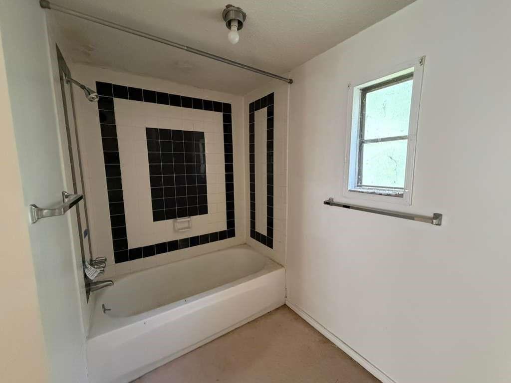 325 County Road 1768 Property Photo 13