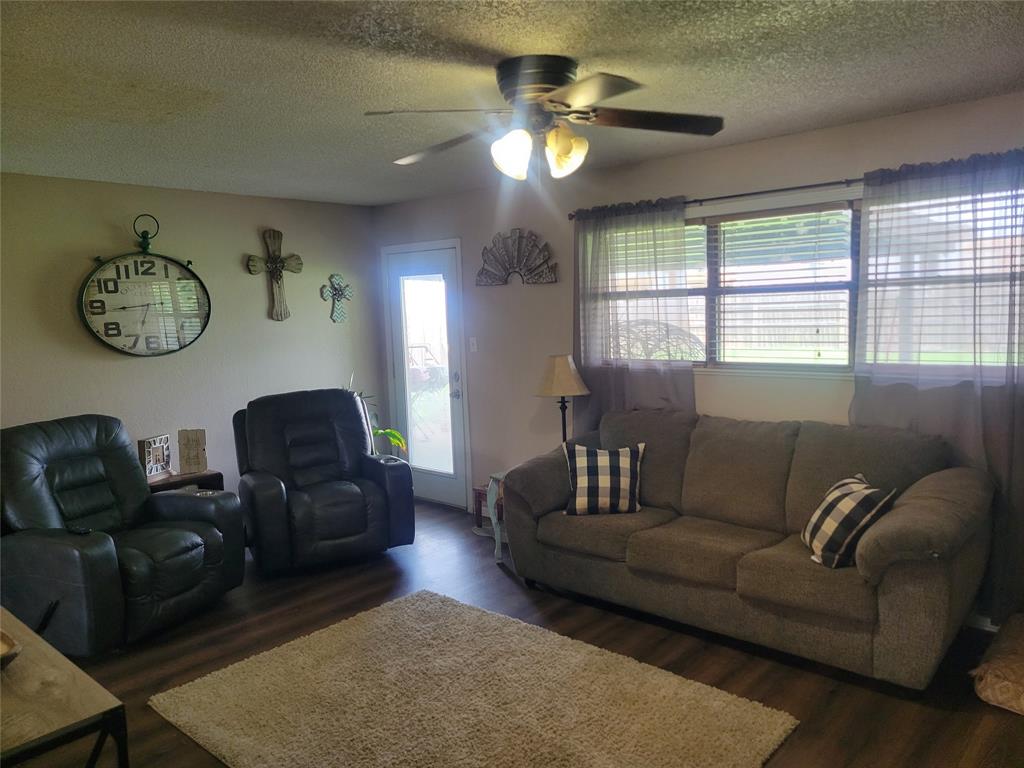 4310 Brookdale Drive Property Photo 3