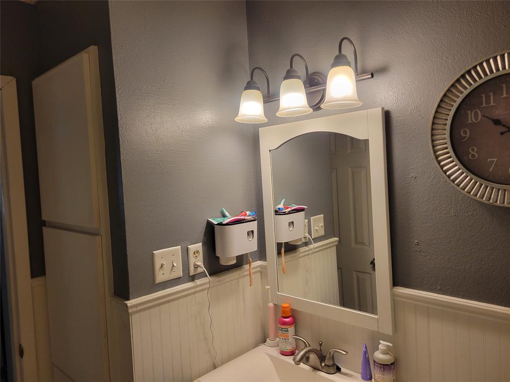 4310 Brookdale Drive Property Photo 14