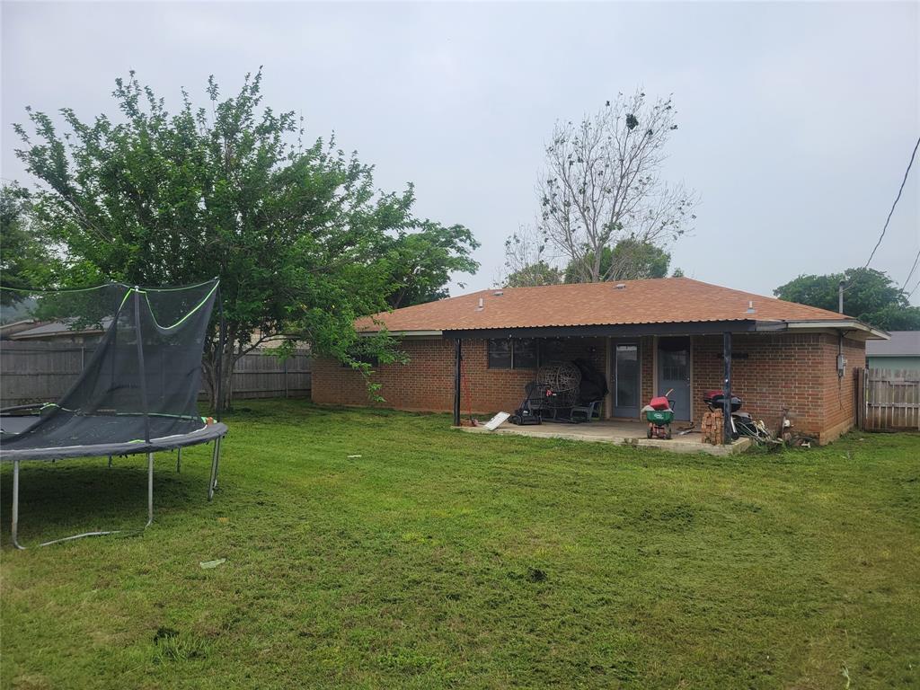 4310 Brookdale Drive Property Photo 18