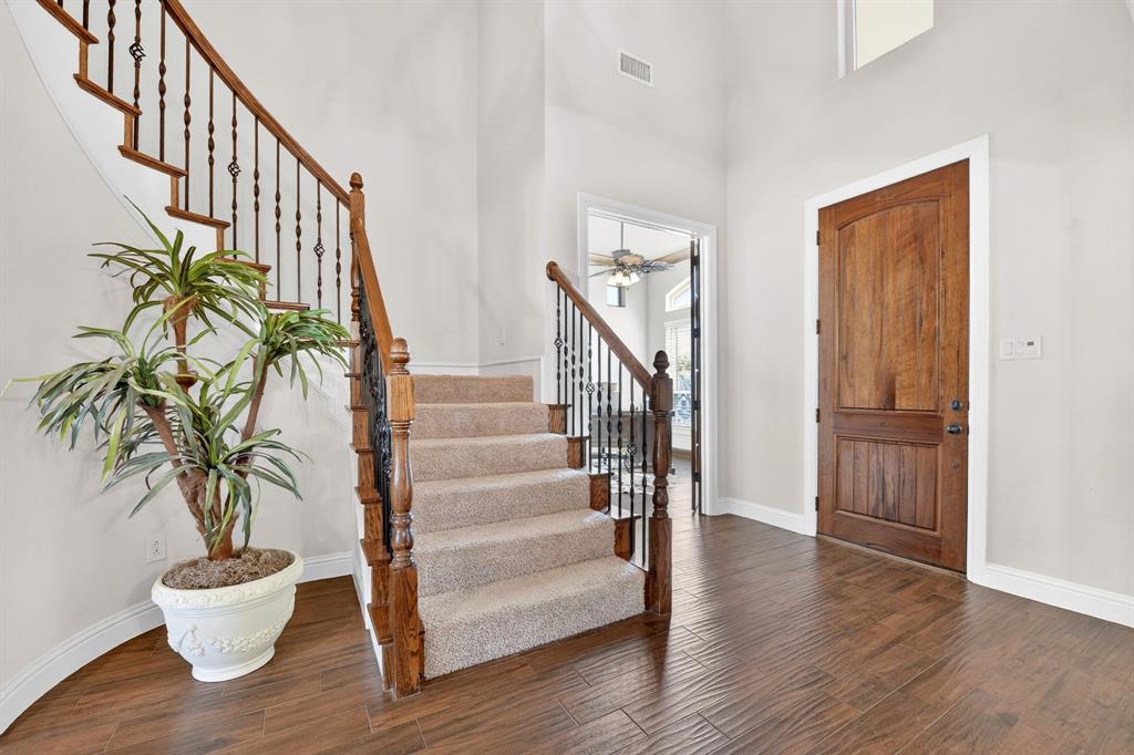 12601 Indian Creek Drive Property Photo 6