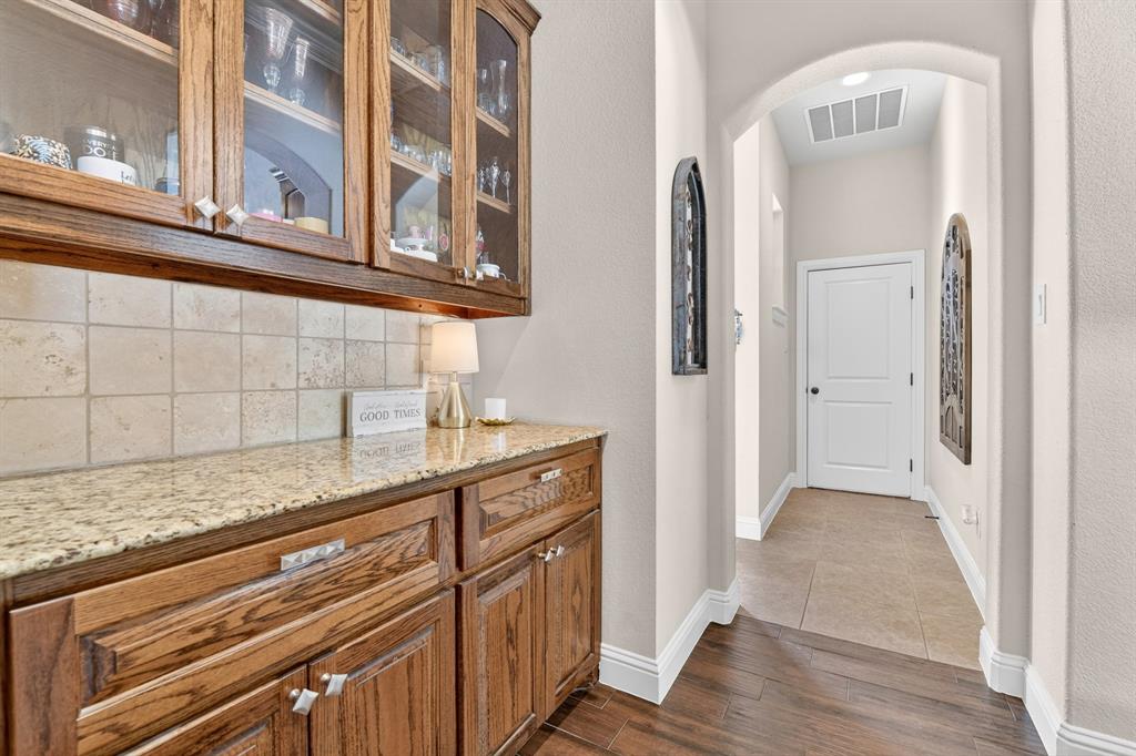 12601 Indian Creek Drive Property Photo 15