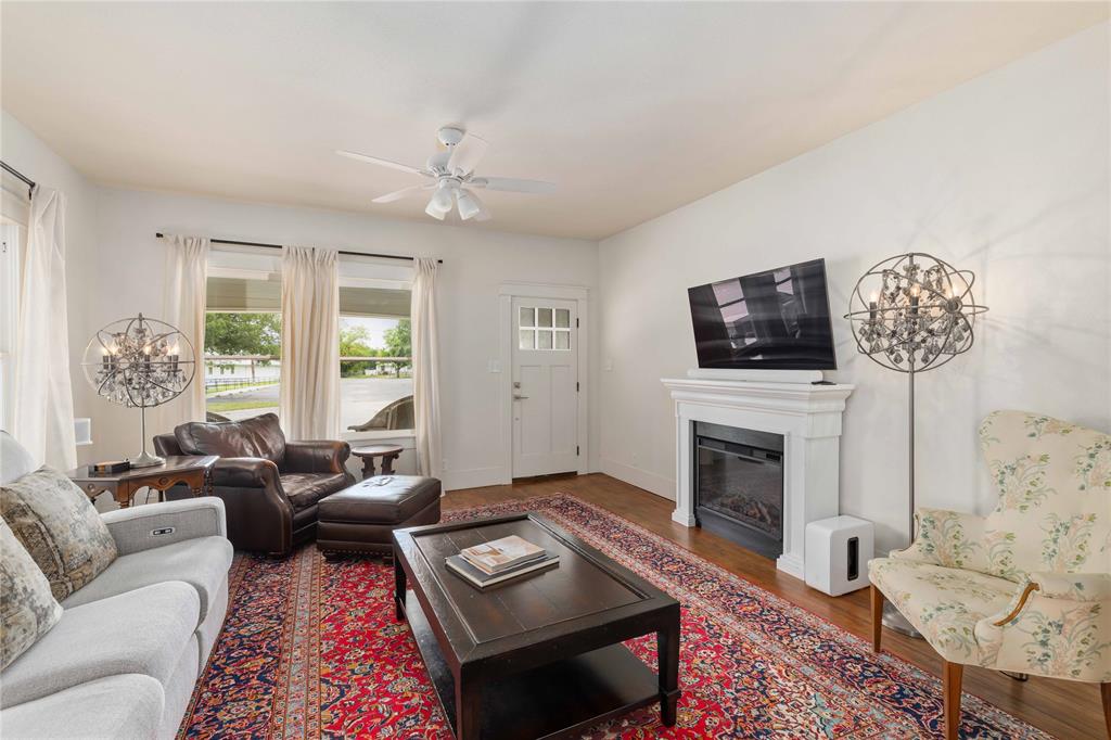 1303 Coggin Avenue Property Photo 10