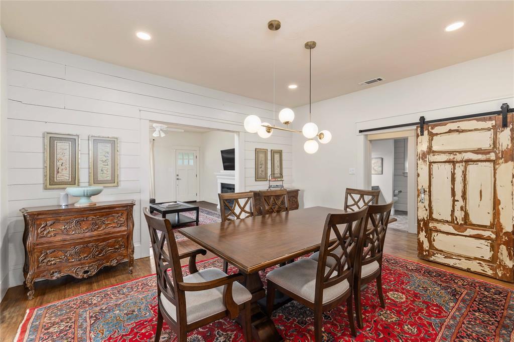1303 Coggin Avenue Property Photo 12