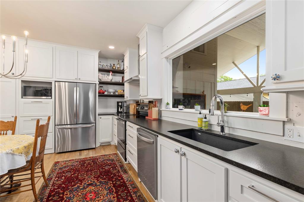 1303 Coggin Avenue Property Photo 15