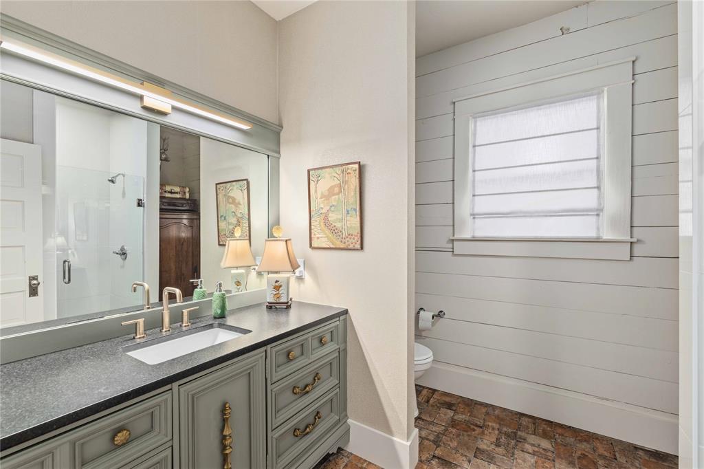 1303 Coggin Avenue Property Photo 22