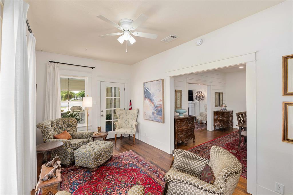 1303 Coggin Avenue Property Photo 28