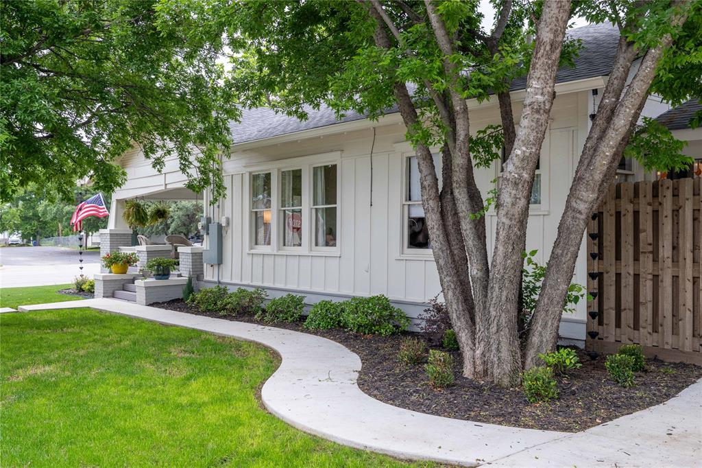 1303 Coggin Avenue Property Photo 37