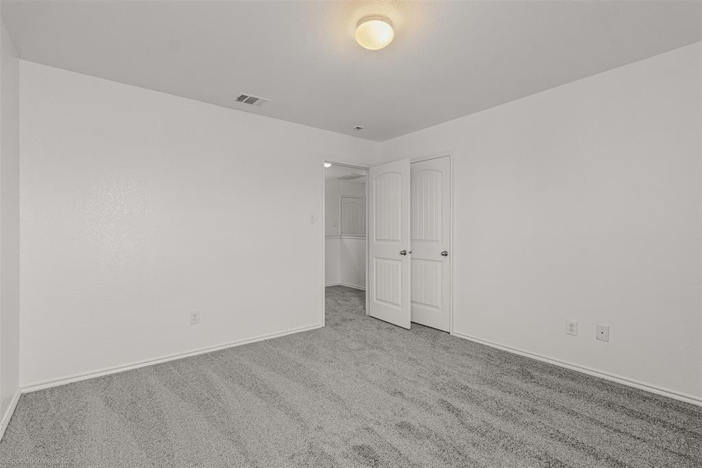 2000 Grimes Drive Property Photo 17