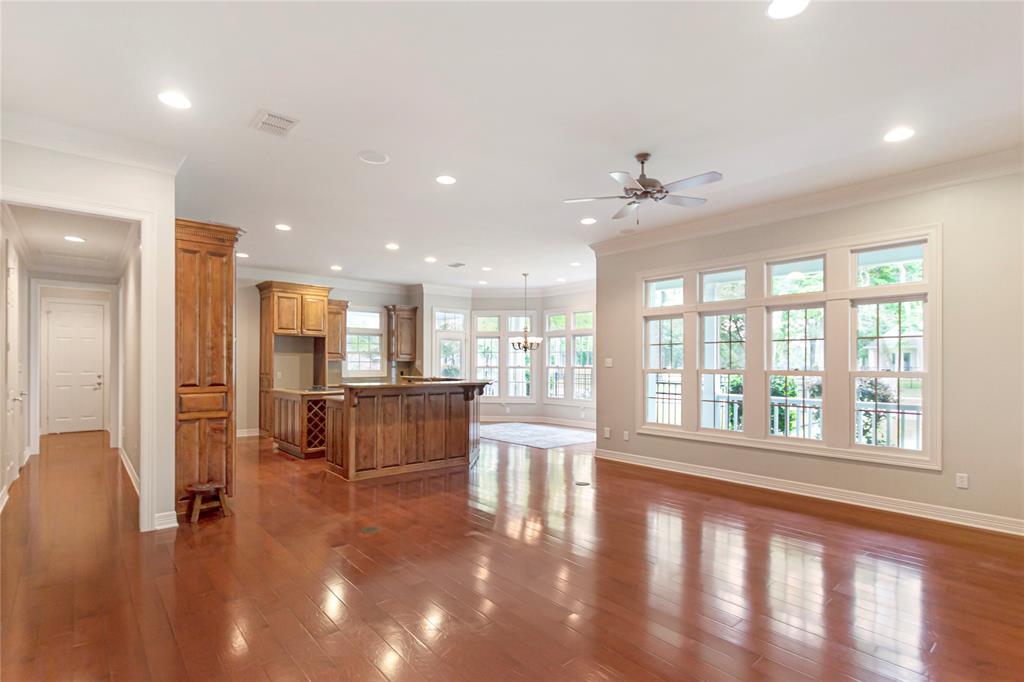 155 Eagles Bluff Boulevard Property Photo 8