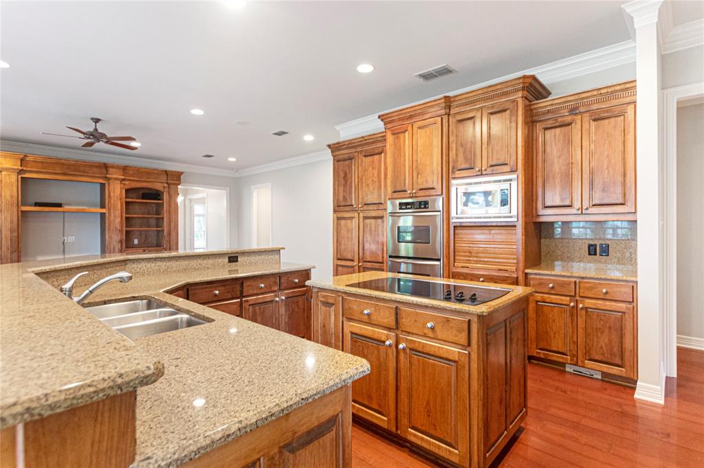 155 Eagles Bluff Boulevard Property Photo 11