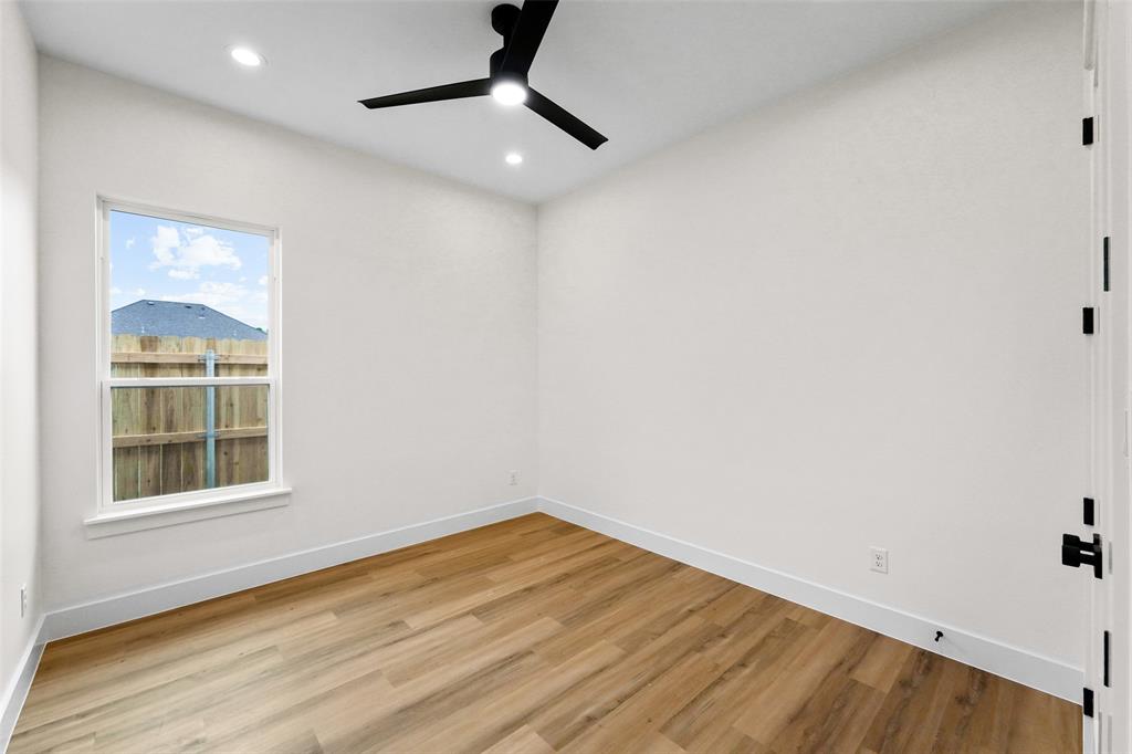 2300 Cherry Sage Drive Property Photo 17