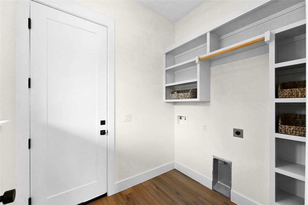 2300 Cherry Sage Drive Property Photo 22