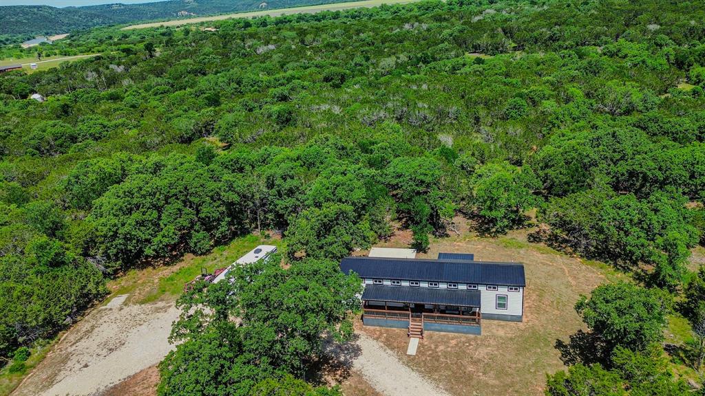 180 Wooded Crest Property Photo 4