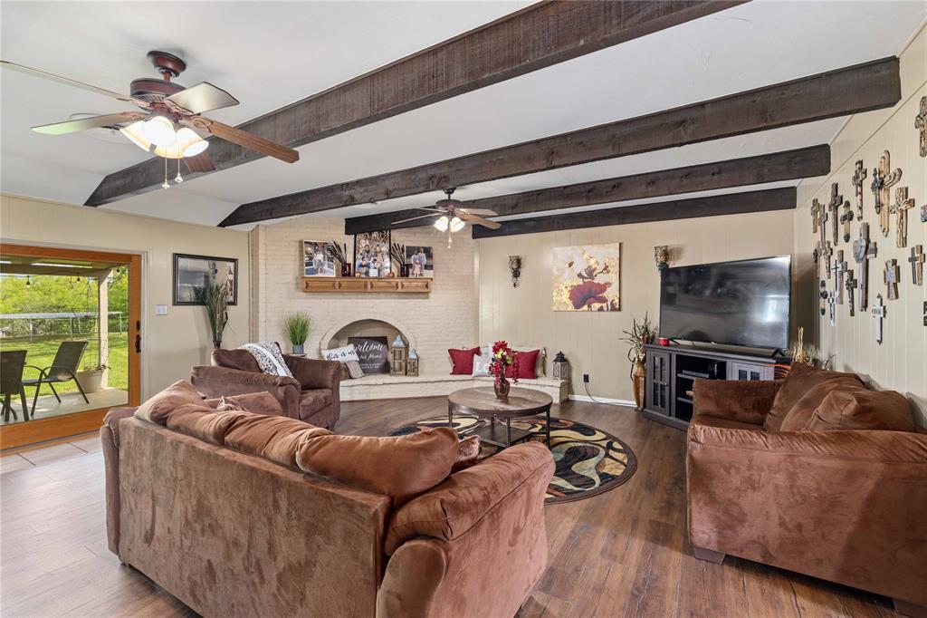 102 Lori Lane Property Photo 7