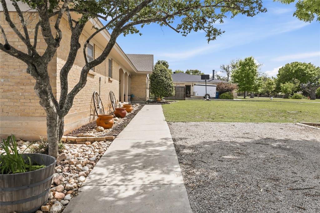 102 Lori Lane Property Photo 38