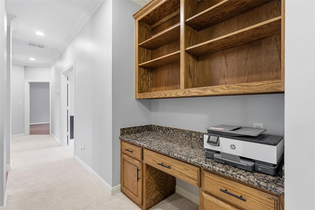 8 Shady Bend Drive Property Photo 22