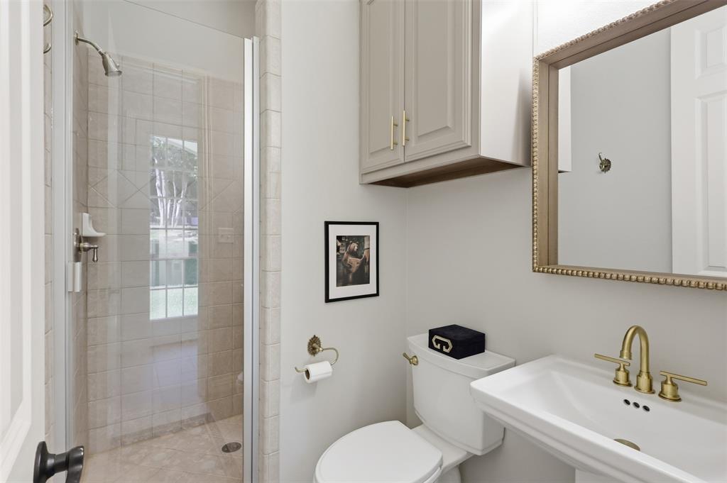 8 Shady Bend Drive Property Photo 28