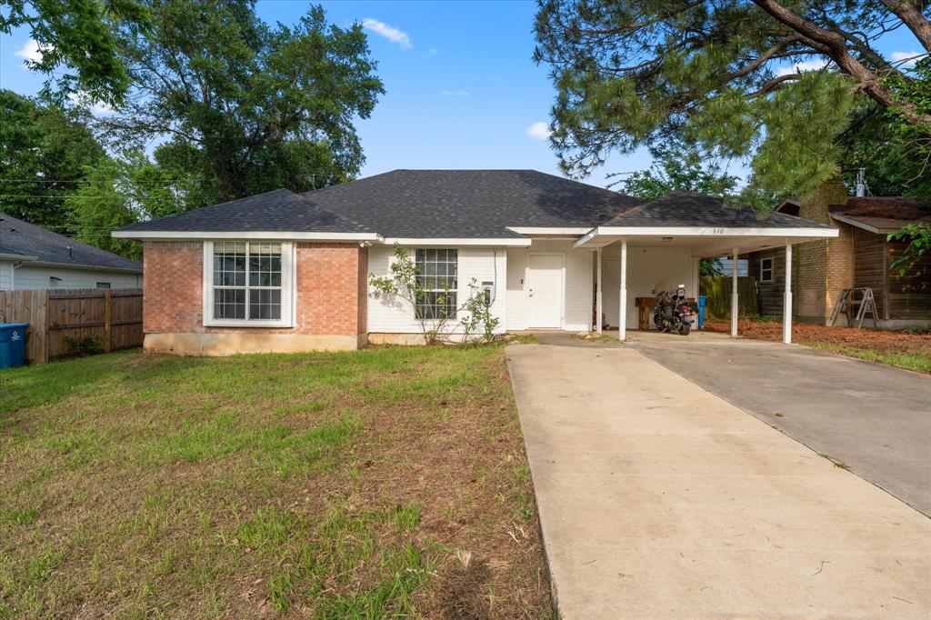 316 Coral Reef Street Property Photo 2