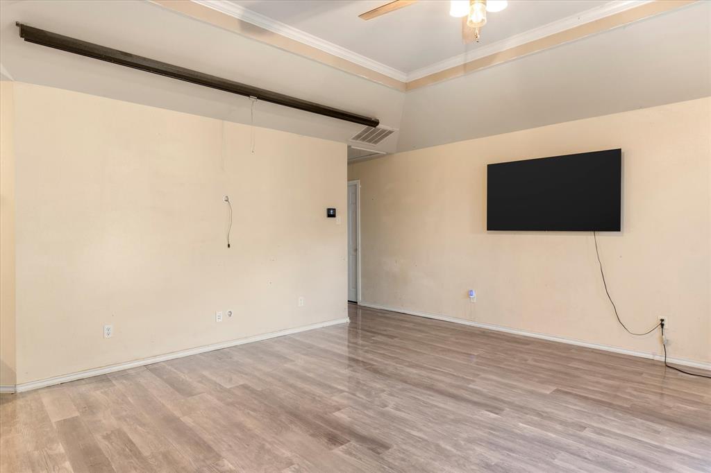 316 Coral Reef Street Property Photo 5