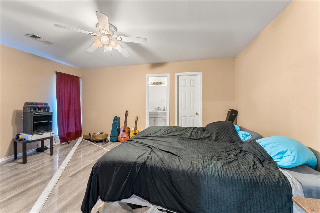 316 Coral Reef Street Property Photo 12
