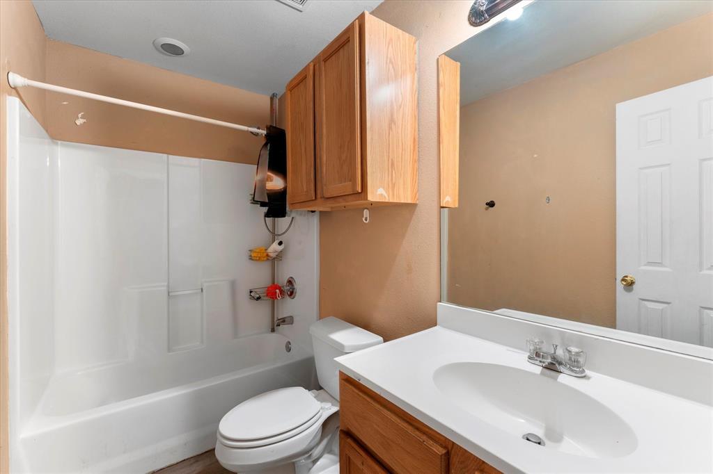 316 Coral Reef Street Property Photo 16