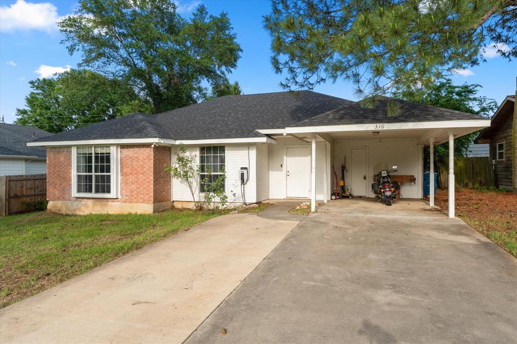 316 Coral Reef Street Property Photo 23