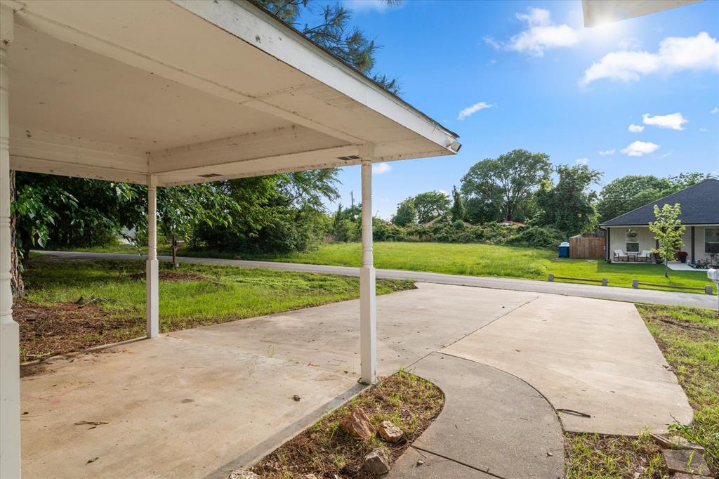 316 Coral Reef Street Property Photo 25