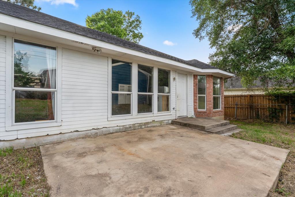 316 Coral Reef Street Property Photo 36