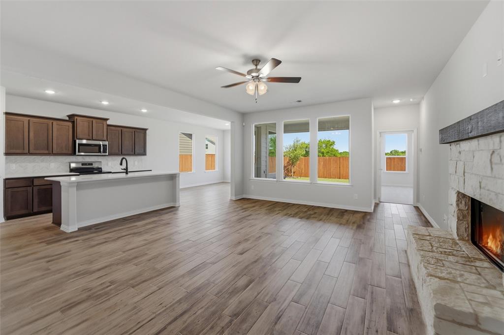 1233 Sabine River Lane Property Photo 11
