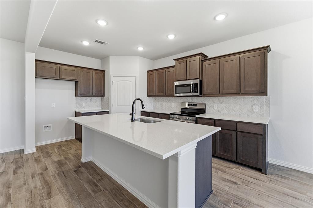 1233 Sabine River Lane Property Photo 13