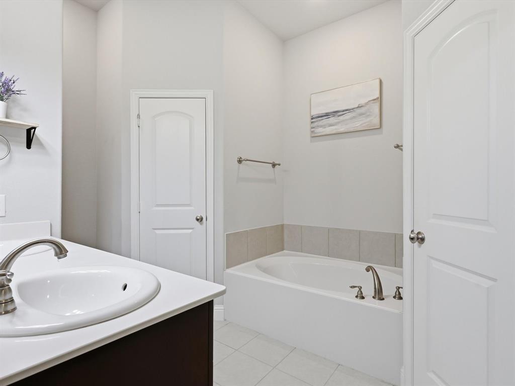 358 Highmeadow Drive Property Photo 14