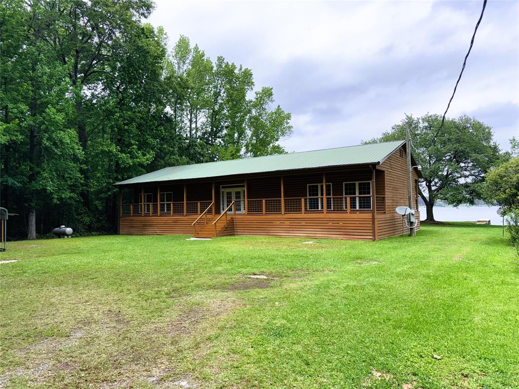 198 Peaceful Property Photo 3