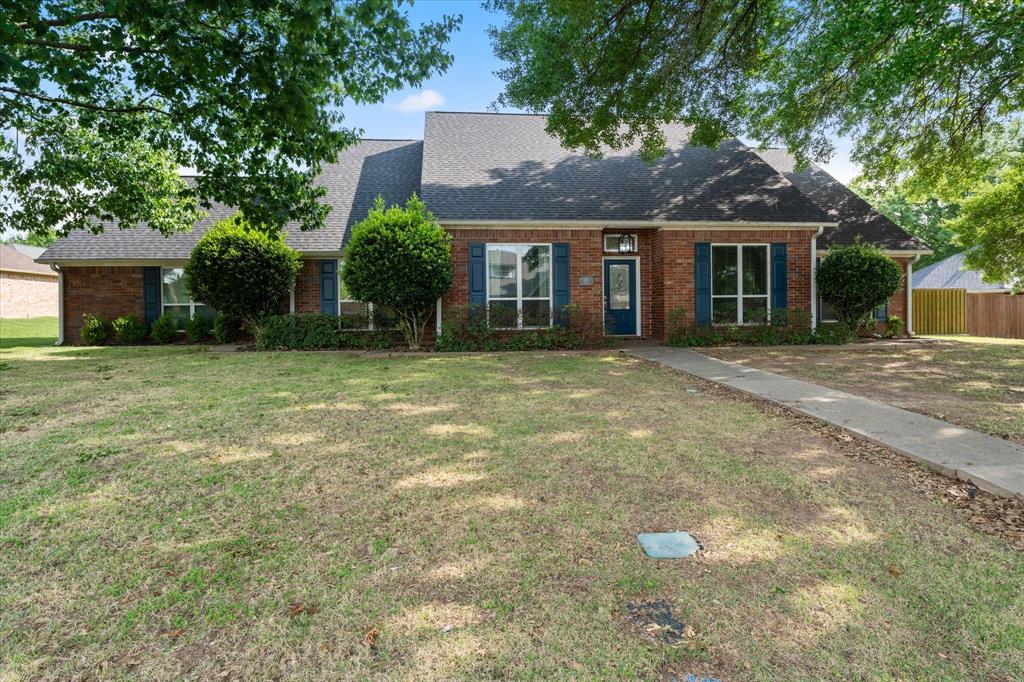 216 Turnberry Property Photo 2