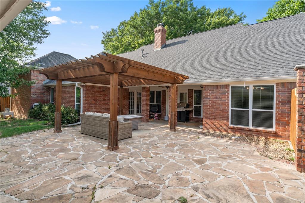 216 Turnberry Property Photo 8
