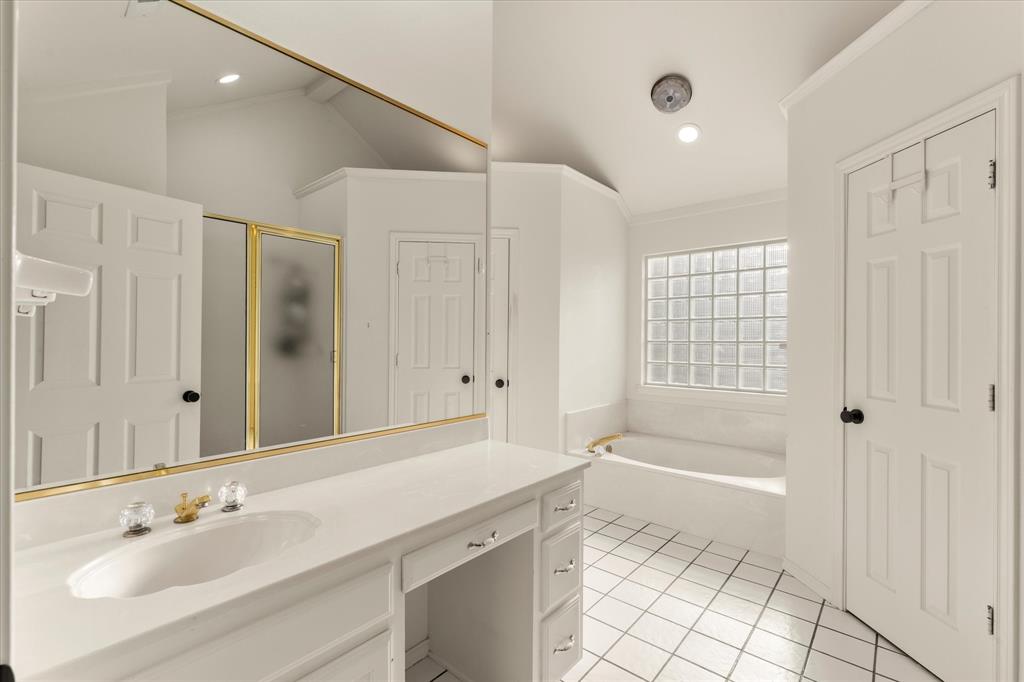 216 Turnberry Property Photo 23