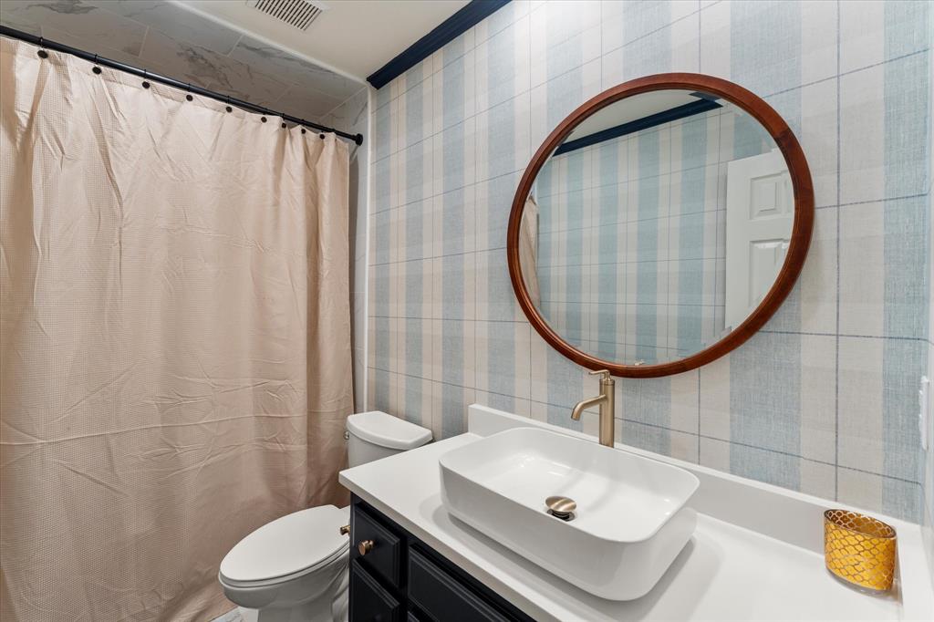 216 Turnberry Property Photo 31