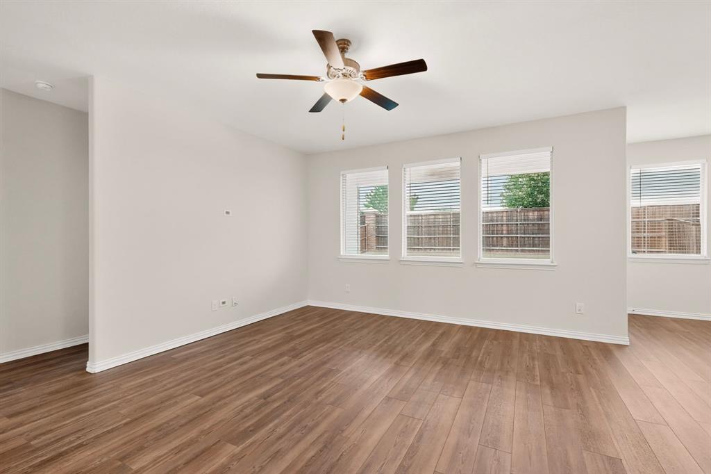 3321 Riverside Drive Property Photo 7