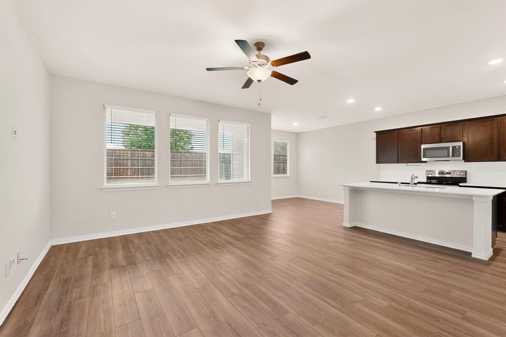 3321 Riverside Drive Property Photo 8