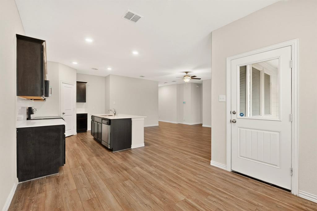 3321 Riverside Drive Property Photo 13
