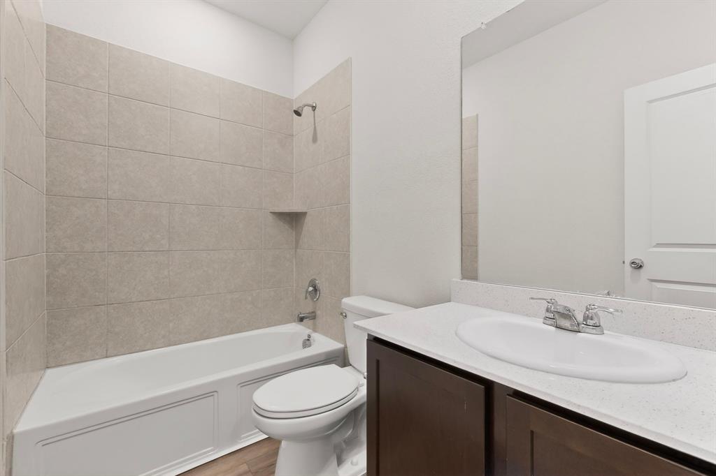 3321 Riverside Drive Property Photo 16