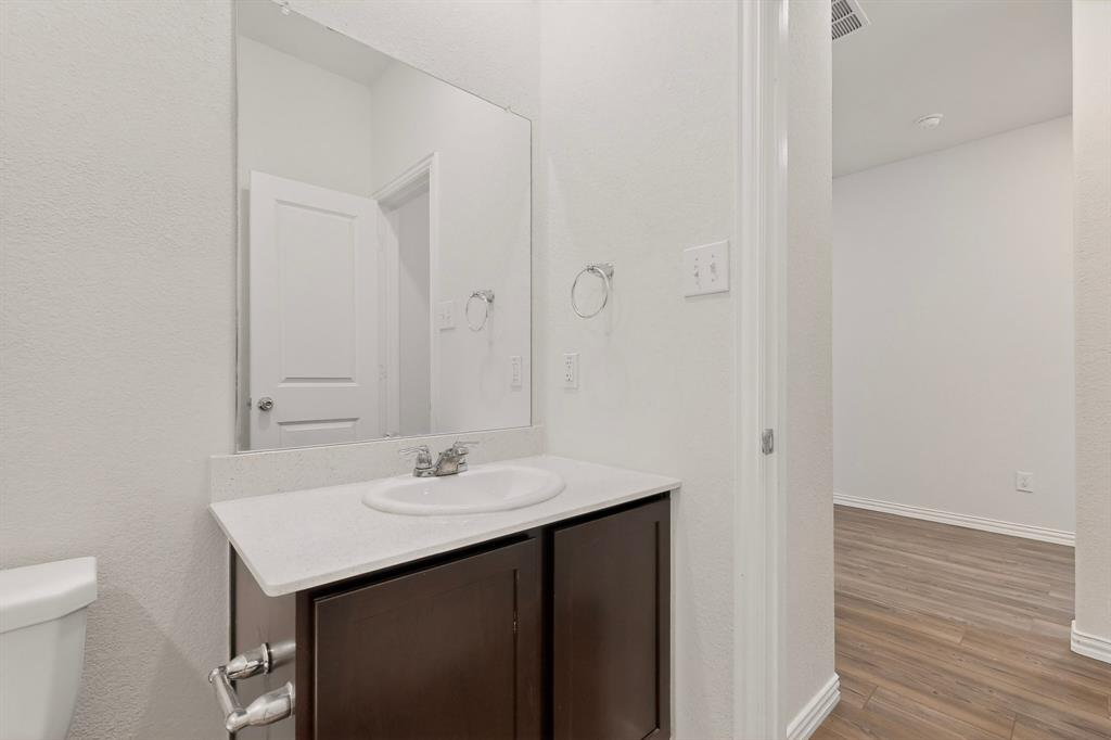 3321 Riverside Drive Property Photo 17