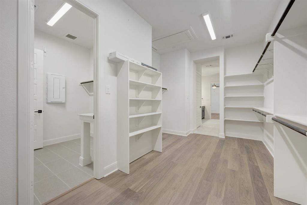 2120 Spotted Fawn Drive Property Photo 12