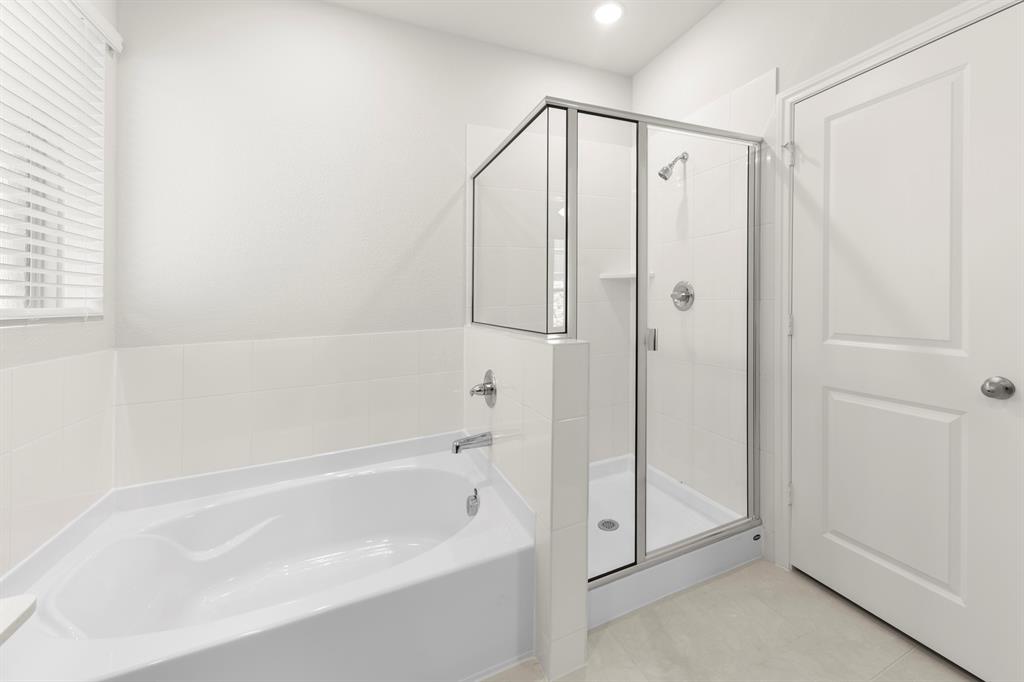 2521 Mcnally Drive Property Photo 10