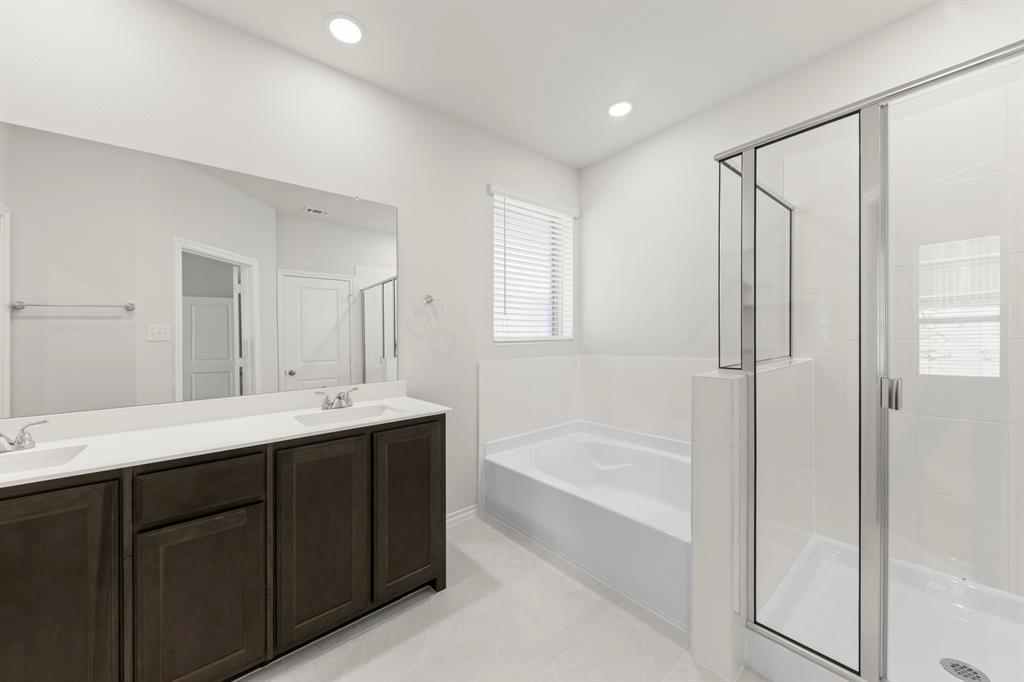 2521 Mcnally Drive Property Photo 11