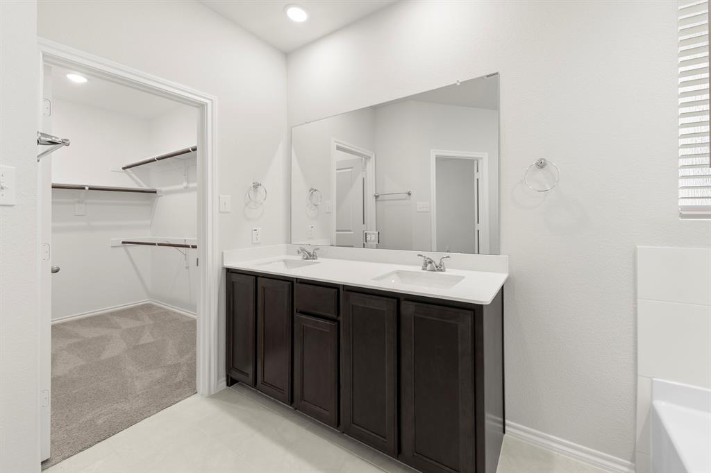 2521 Mcnally Drive Property Photo 13