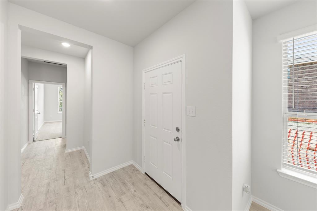 2521 Mcnally Drive Property Photo 15