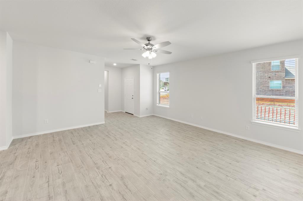 2521 Mcnally Drive Property Photo 17