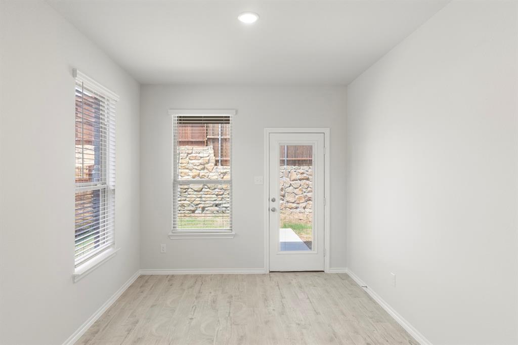 2521 Mcnally Drive Property Photo 20